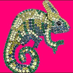 Veiled Chameleon Brooch - Crystal Reptile Pin